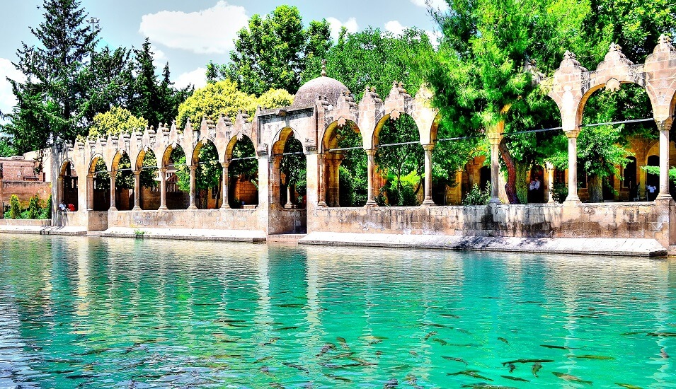 Urfa Balıklı Göl'ün Akıl Almaz Hikâyesi