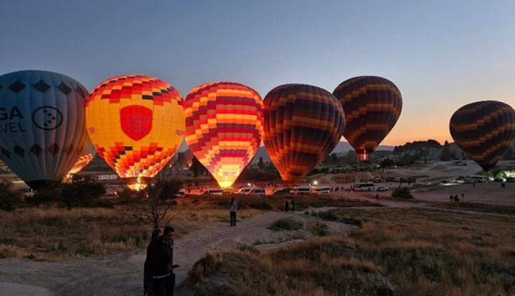 1 GECE KONAKLAMALI BALON SEYİRLİ KAPADOKYA