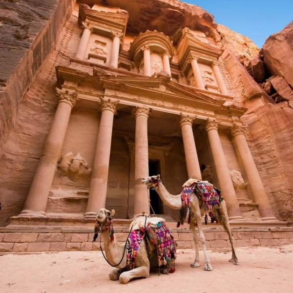 ELEGANT ÜRDÜN & PETRA Türk Hava Yolları ile 4 Gece