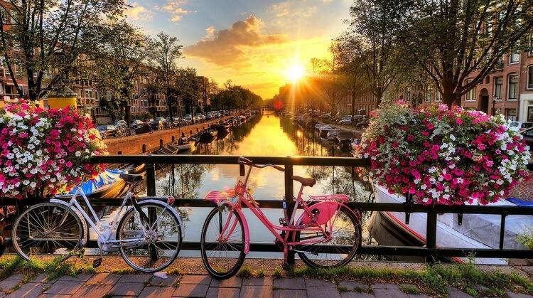 FIRSAT EXPRESS BENELUX & PARİS TURU 5 GECE (AMS-ORY) 