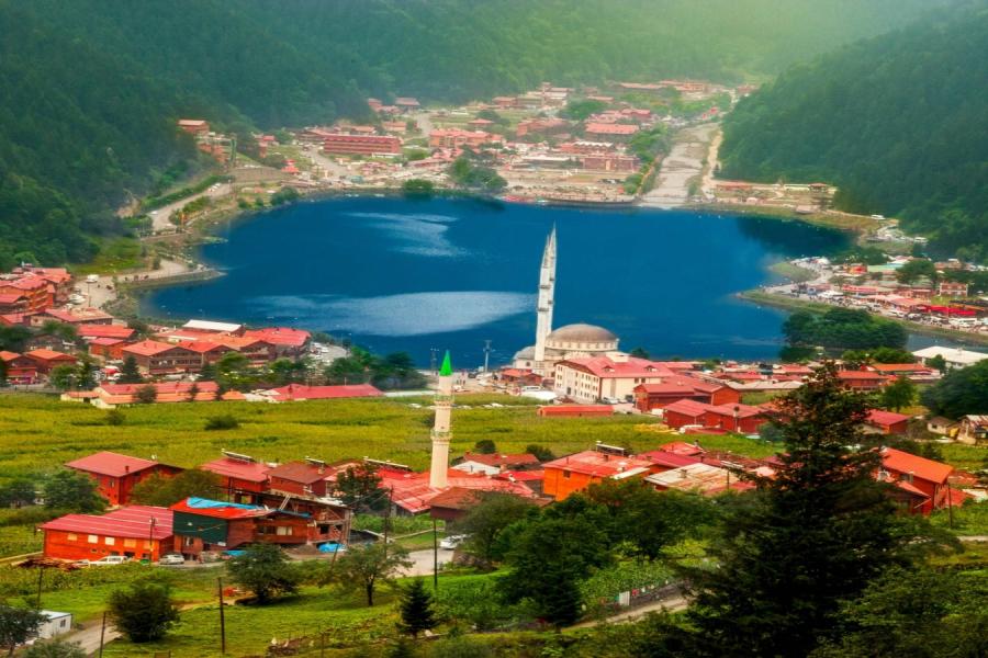 İzmir Çıkışlı Otobüslü Karadeniz Rüzgarı ve Batum Turu (Batum Konaklamalı)