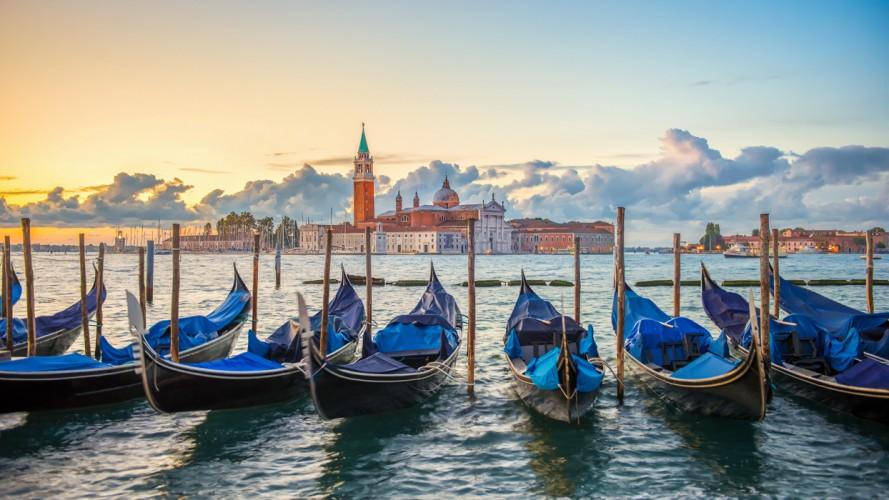 Otobüs ile Büyük İtalya ve  Yunanistan Masalı Turu Tüm Ekstra Turlar ve Çevre Gezileri Dahil 8 Gece 9 Gün (7 Gece Konaklama)