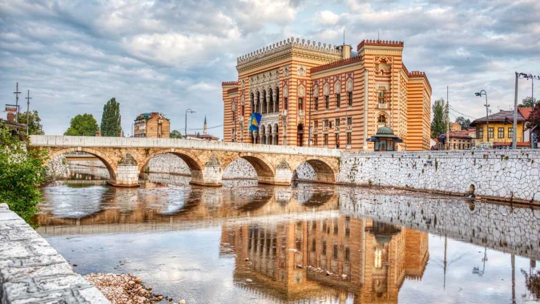 Otobüs ile Orta Avrupa Masalı Tüm Ekstra Turlar ve Çevre Gezileri Dahil 8 Gece 9 Gün (7 Gece Konaklama) Eskişehir - Ankara