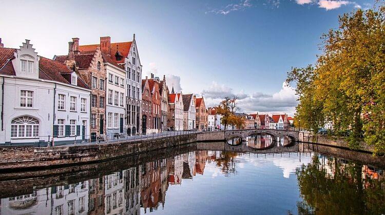 Ankara Hareketli Benelux Paris - Almanya Rüyası AJet Havayolları 7 Gece (DUS-DUS)