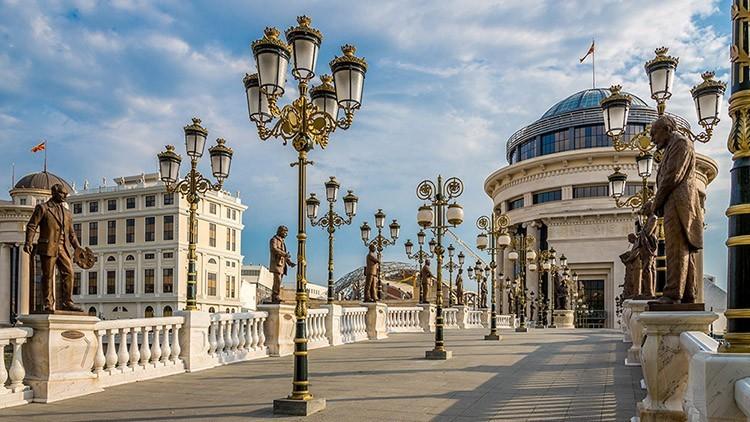 Kosovalı Büyük Balkanlar Turu Ajet İle Extra Turlar ve Akşam Yemekleri Dahil (SKP-BEG) 