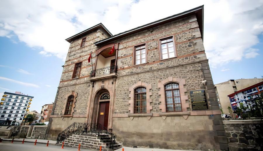 Uçaklı Kafkas Üçgeni Doğu Ekspresi Van Nahçıvan Kars Turu ( Uçakla Gidiş Dönüş )