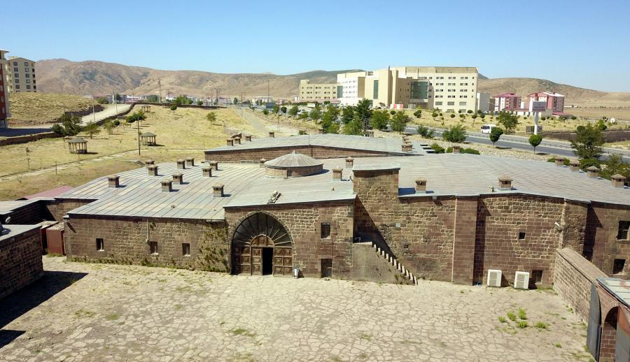 Bin Yıllık Rotalar Uçaklı Bitlis Ahlat Hizan Hakkari Yüksekova Berçelan Yaylası Turu (3 Gece Otel Konaklamalı)
