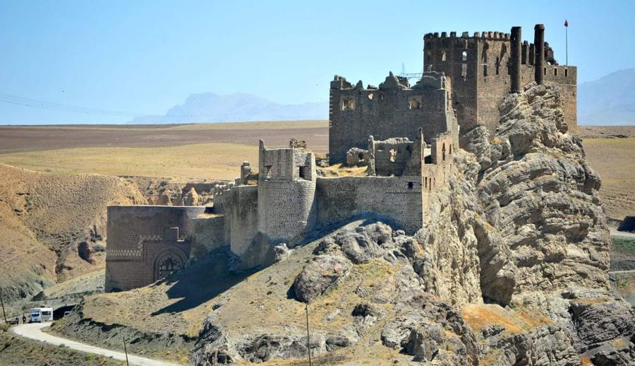 Thy İle Bin Yıllık Rotalar Uçaklı Bitlis Ahlat Hizan Hakkari Yüksekova Berçelan Yaylası Turu (3 Gece Otel Konaklamalı)