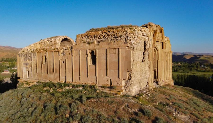Thy İle Bin Yıllık Rotalar Uçaklı Bitlis Ahlat Hizan Hakkari Yüksekova Berçelan Yaylası Turu (3 Gece Otel Konaklamalı)