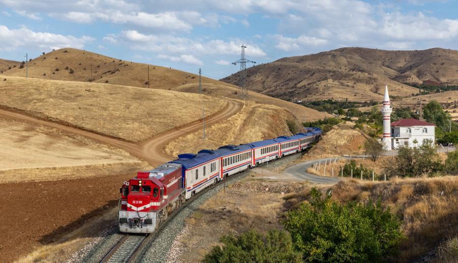 Uçaklı Doğu Ekspresi Türkiyenin Çatısı Van Kars Erzurum Turu ( Uçakla Gidiş Dönüş)