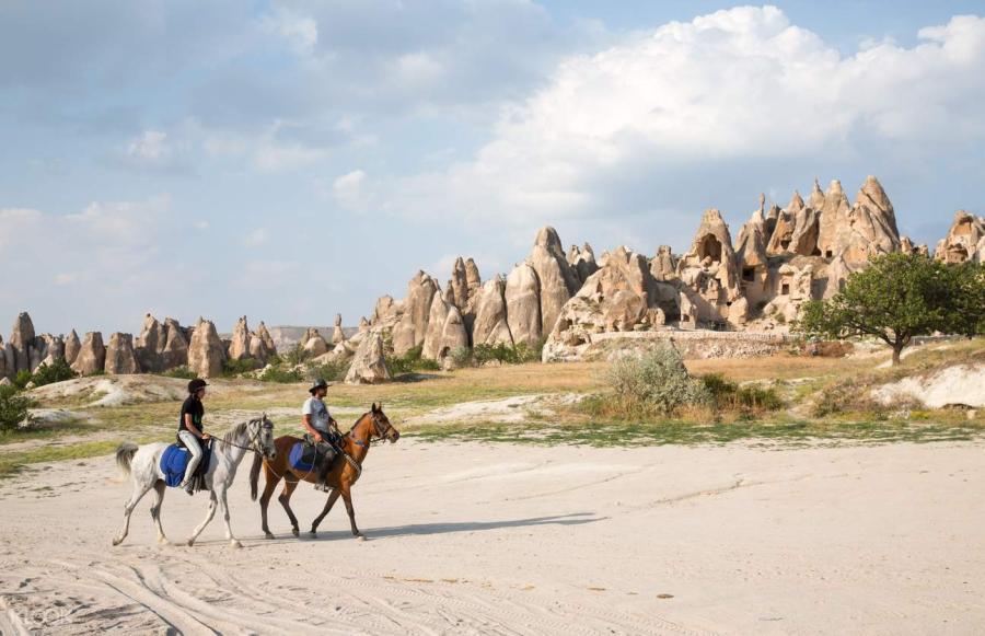 Kapadokya Ihlara Vadisi ve Hacı Bektaş Turu (1 Gece Otel Konaklamalı)