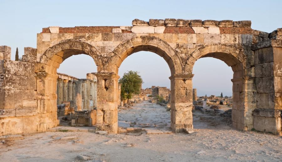 Türkiyenin Maldivleri Salda Gölü Pamukkale Çeşme Alaçatı Turu (1 Gece Otel Konaklamalı)