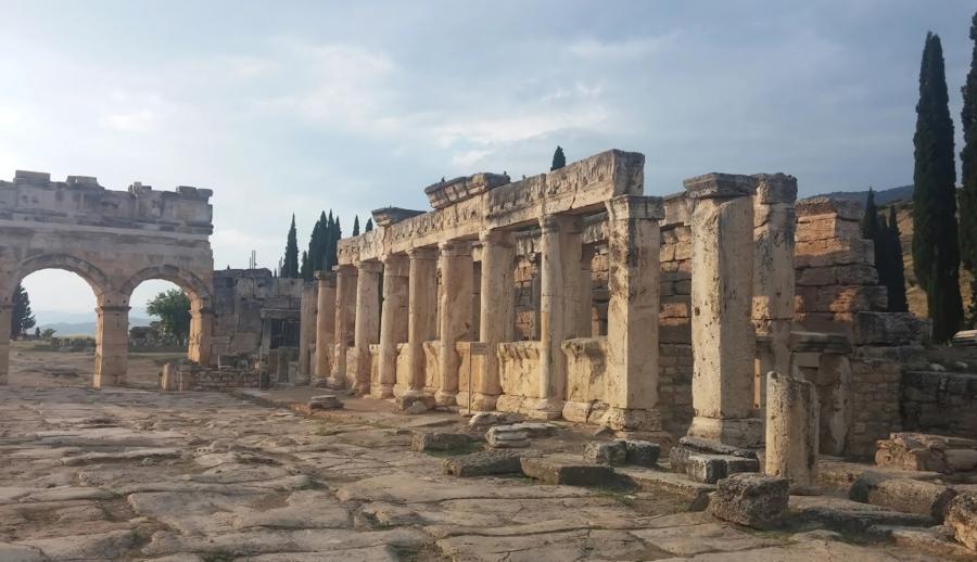 Türkiyenin Maldivleri Salda Gölü Pamukkale Çeşme Alaçatı Turu (1 Gece Otel Konaklamalı)