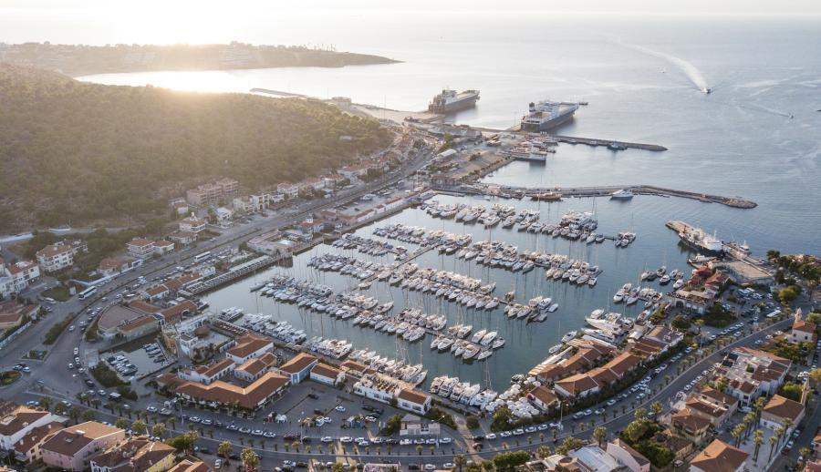 İzmir Çeşme Alaçatı Kuşadası Şirince Efes Turu (1 Gece Otel Konaklamalı)