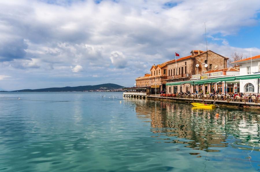 Isparta Gül Hasadı Salda Gölü ve Pamukkale Çeşme Alaçatı Turu (1 Gece Otel Konaklamalı)