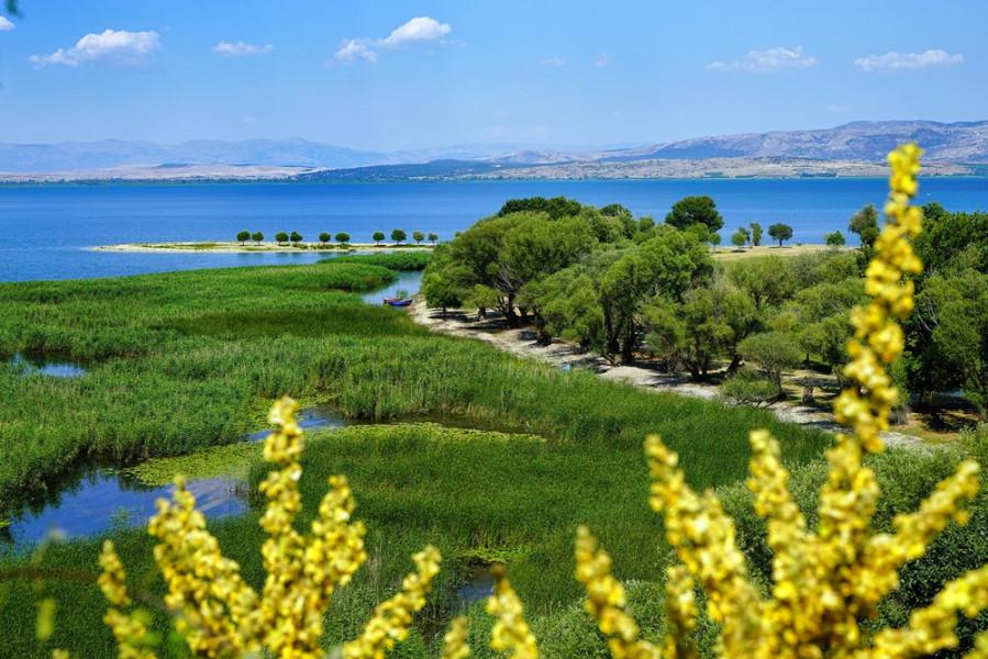 Isparta Gül Hasadı Salda Gölü ve Pamukkale Çeşme Alaçatı Turu (1 Gece Otel Konaklamalı)