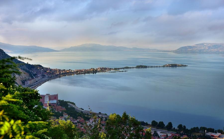 Isparta Gül Hasadı Salda Gölü ve Pamukkale Çeşme Alaçatı Turu (1 Gece Otel Konaklamalı)