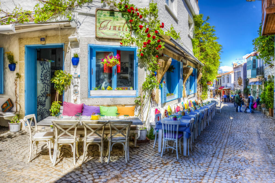 İzmir Çeşme Alaçatı Şirince Efes Meryem Ana Turu 1 Gece Otel Konaklamalı