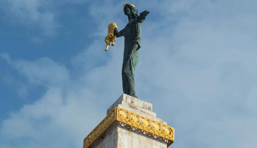 İzmir Çıkışı Uçakla Gürcistan-Batum & Ayder Yaylası Turu ( Rize başlar, Rize biter )