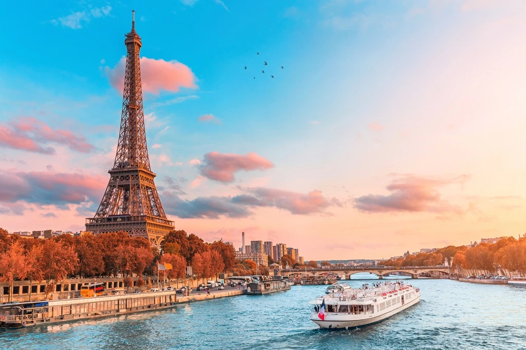 Benelüx & Paris İkonları Ajet İle 3 Gece 4 Tam Gün 2026 Kasım - Aralık (CDG-CGN) Sabah Gidiş - Akşam Dönüş
