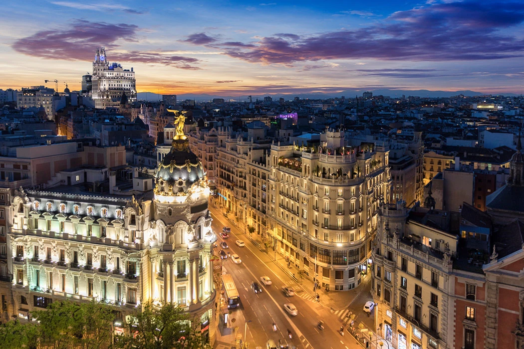 Ekspres İspanya Turu Pegasus İle 4 Gece 5 Gün Kış Dönemi (BCN-MAD) 2027