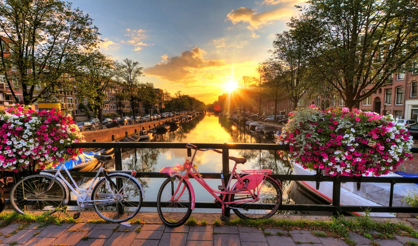 Antalya Hareketli Grand Benelux Paris Alsace Turu SunExpress İle 7 Gece 8 Gün (BRU-BRU) 2026-2027