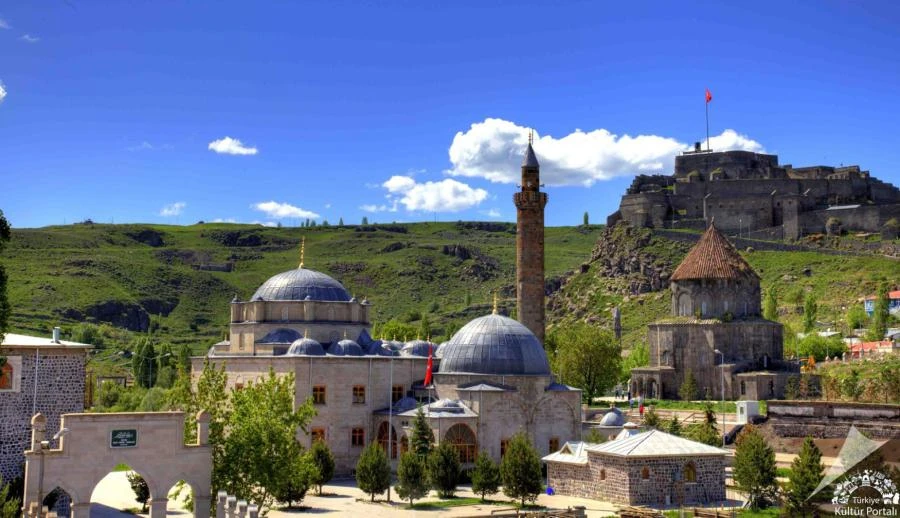 Uçaklı Doğu Ekspresi Türkiyenin Çatısı Van Kars Erzurum Turu ( Uçakla Gidiş Dönüş)