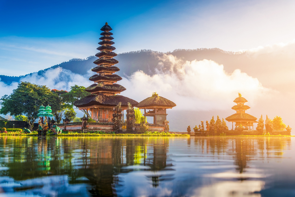 Güneydoğu Asya’nın Egzotik Dünyasına Yolculuk: Bali, Phuket ve Bangkok Turları