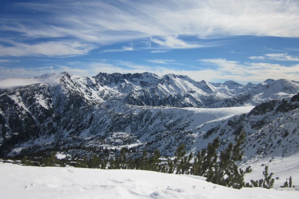 Avrupa'nın Fiyat/Performans Şampiyonu: Kapsamlı Bansko Kayak Merkezi Rehberi