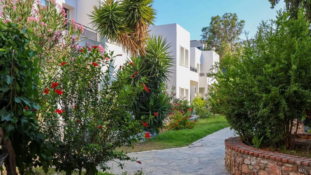 Leo Beach Resort / 3 Gece 4 Gün / +16 / Bodrum