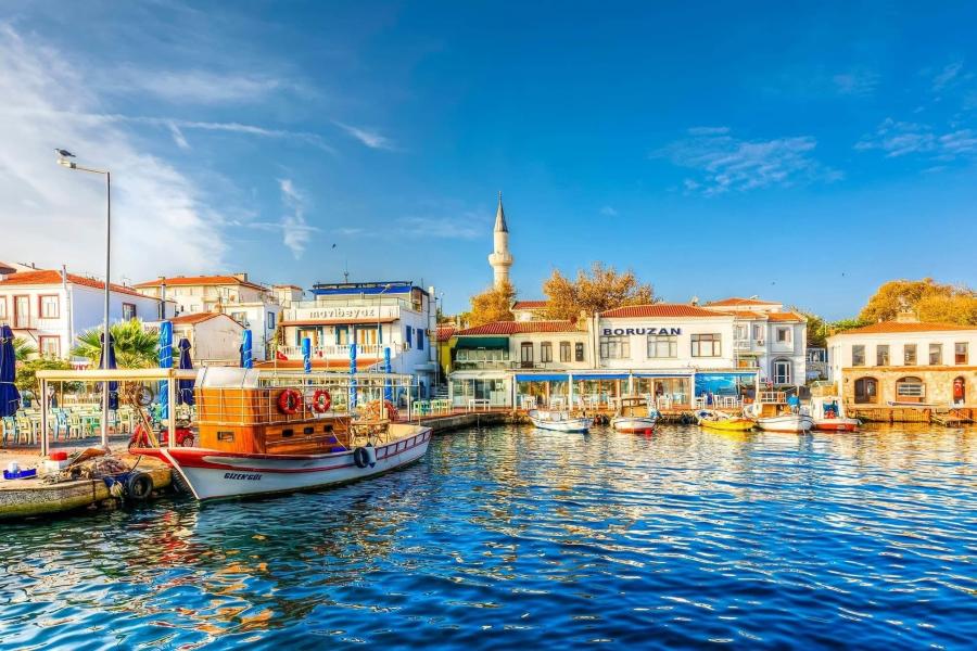 Bir Günde İki Rota: Assos & Bozcaada Turu (Yüzme Molalı)