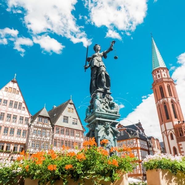 Alsace Colmar ve Tren ile Alp Dağlarının Zirvesine Yolculuk Turu 