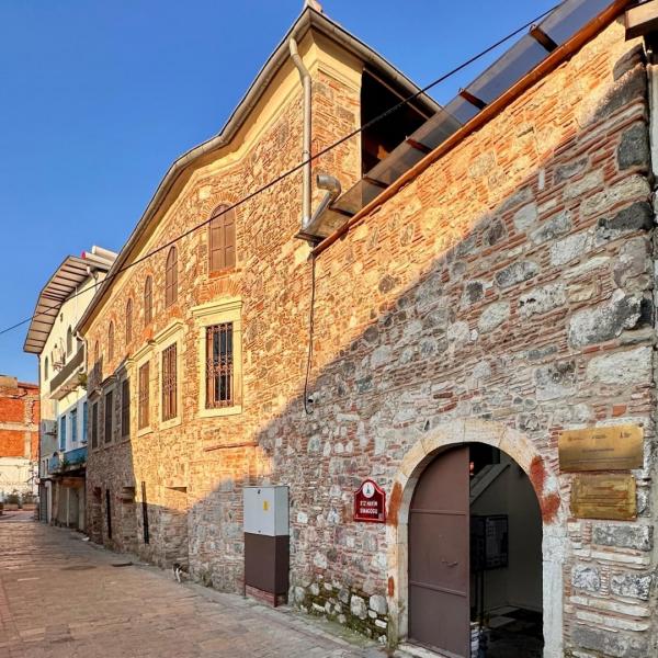 İzmir Havraları ve Yahudi Mirası