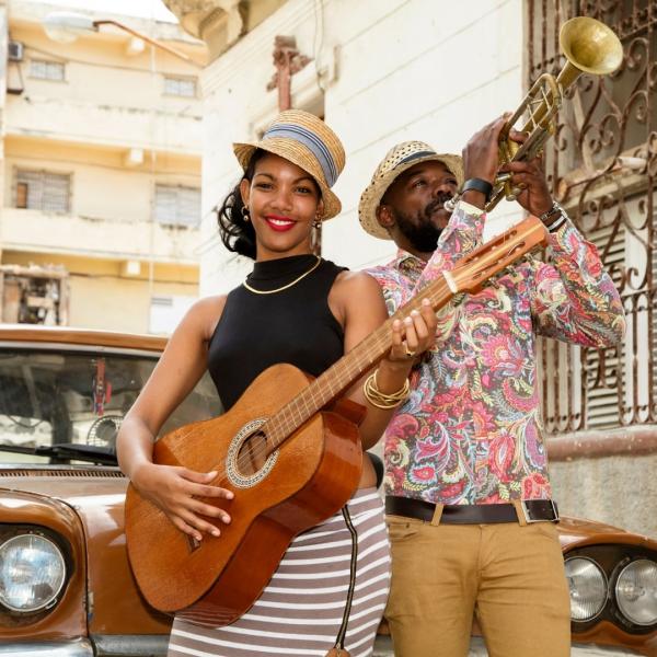 Ritmin ve Renklerin Adası Küba