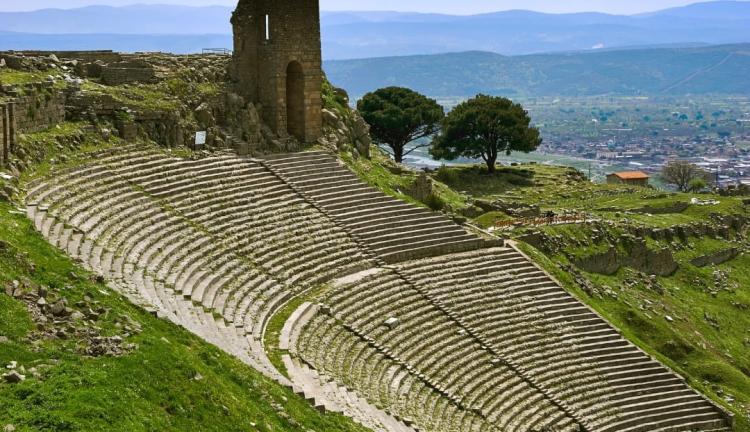 Bergama’nın Hazineleri: Akropol, Asklepion ve Bergama Müzesi
