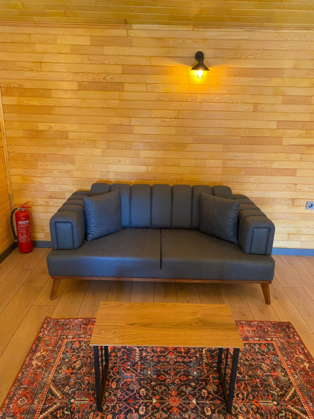 Grand Wooden Deluxe