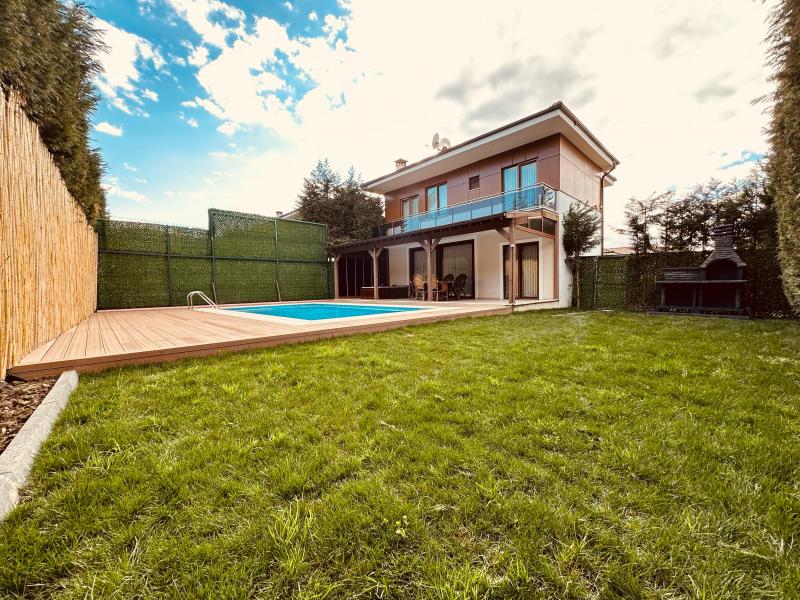 Sapanca Menekşe Villaları