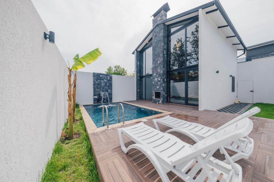 Sapanca Kokina Suit