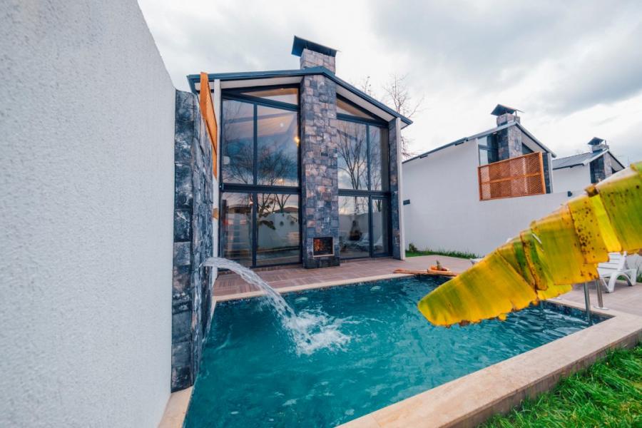 Sapanca Kokina Suit
