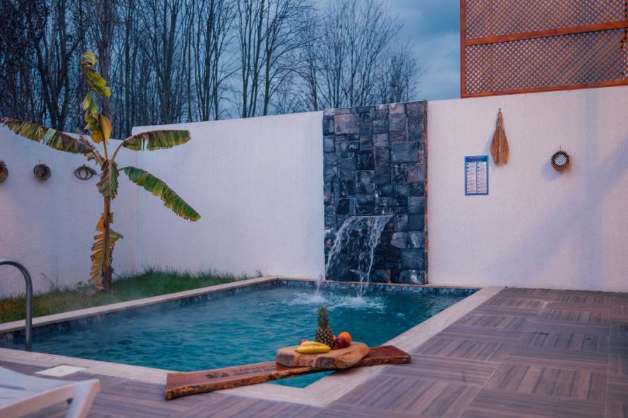 Sapanca Kokina Suit