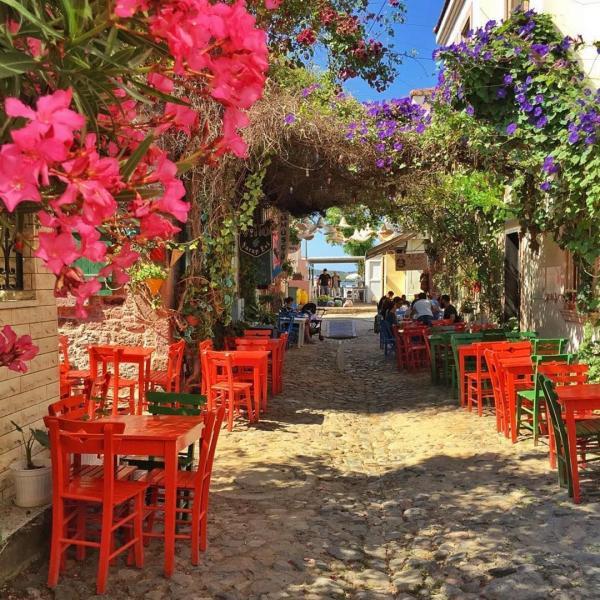 Kuzey Ege Alaçatı Alaçatı Ayvalık Cunda Turu | 1 Gece Otel Konaklamalı