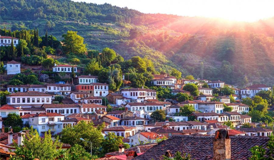 İzmir Turu | Efes - Şirince - Kuş Adası - Cunda - Ayvalık - Meryem Ana | 1 Gece Otel Konaklamalı 