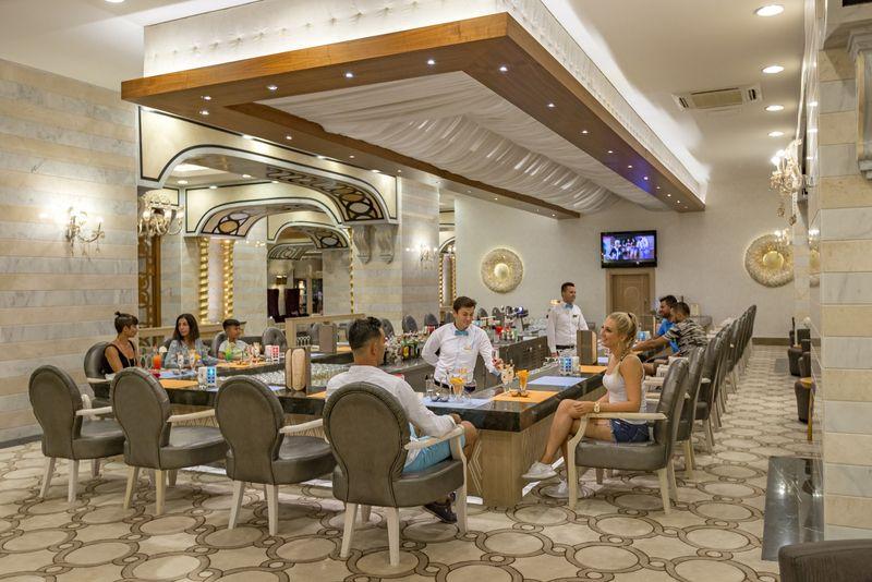 Royal Holiday Palace