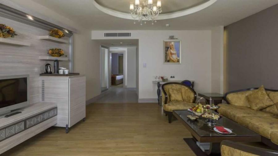 Royal Alhambra Palace Hotel