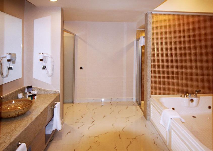 Royal Alhambra Palace Hotel