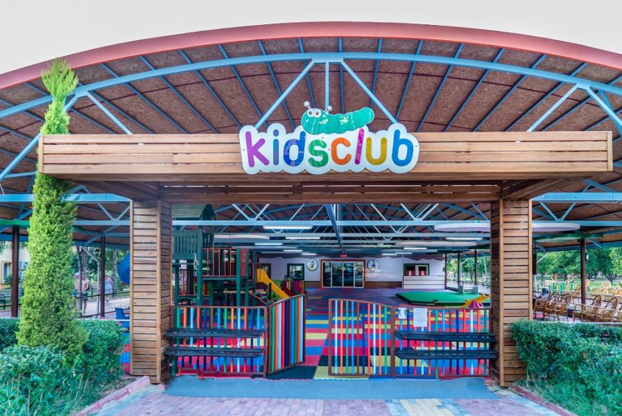 Lonicera World Hotel