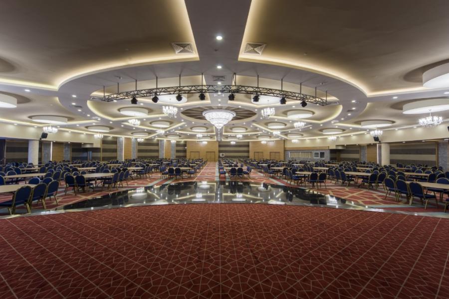 Lonicera World Hotel