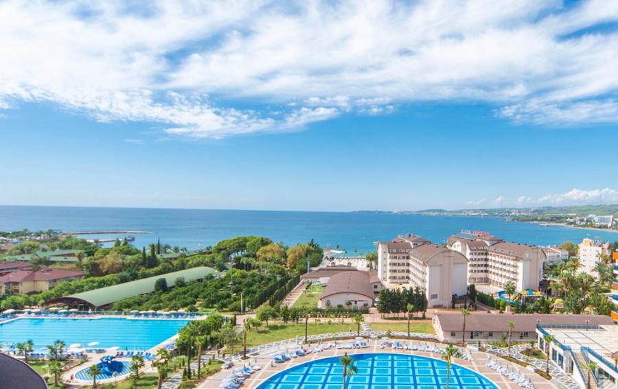 Lonicera World Hotel