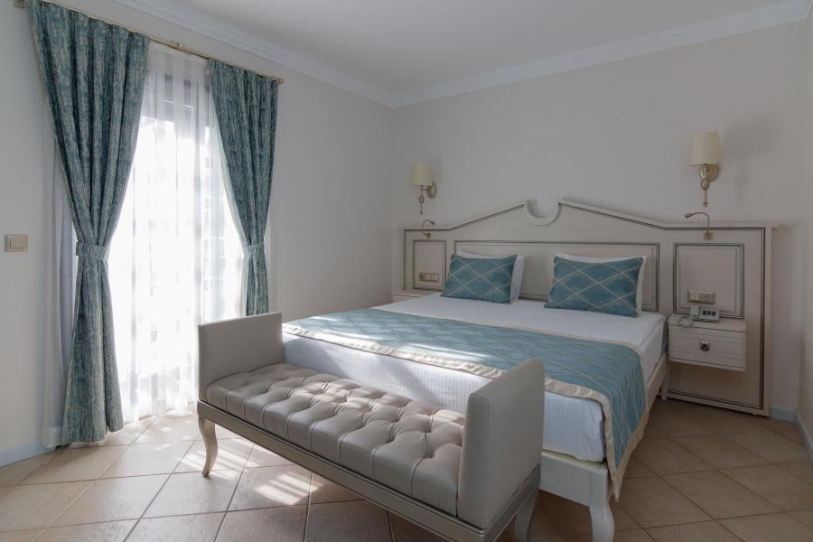 Starlight Resort Hotel