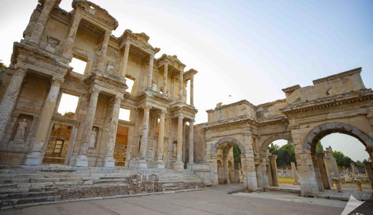 Sivas Çıkışlı Mega Boydan Boya Ege Turu 7 Gece 8 Gün